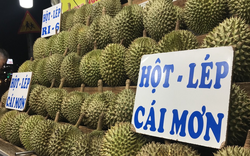 Giá sầu riêng hôm nay bao nhiêu tiền 1kg ? RI6, Thái, Musaking