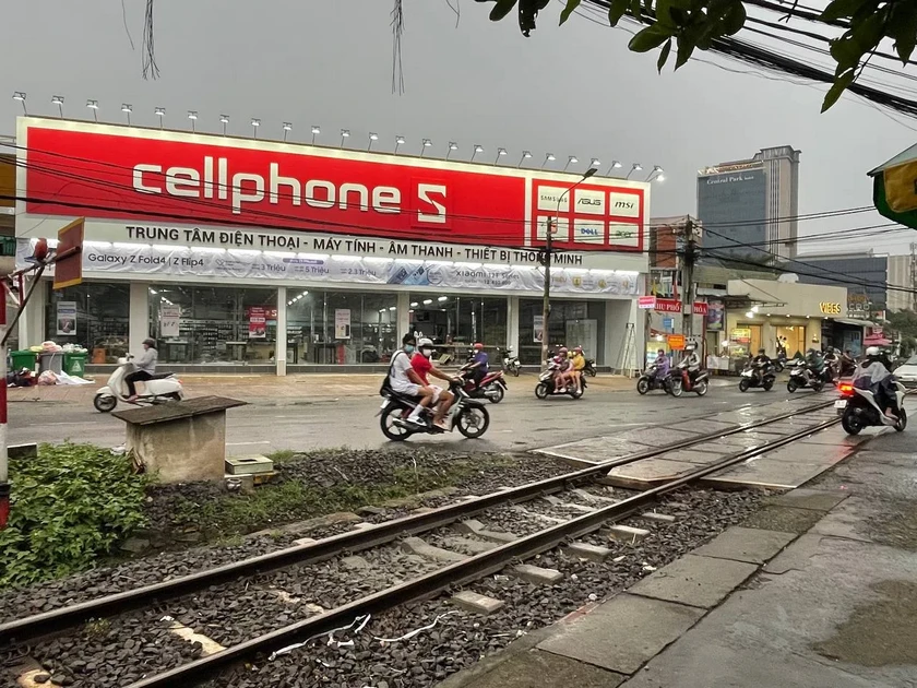 CellphoneS Phạm Văn Thuận